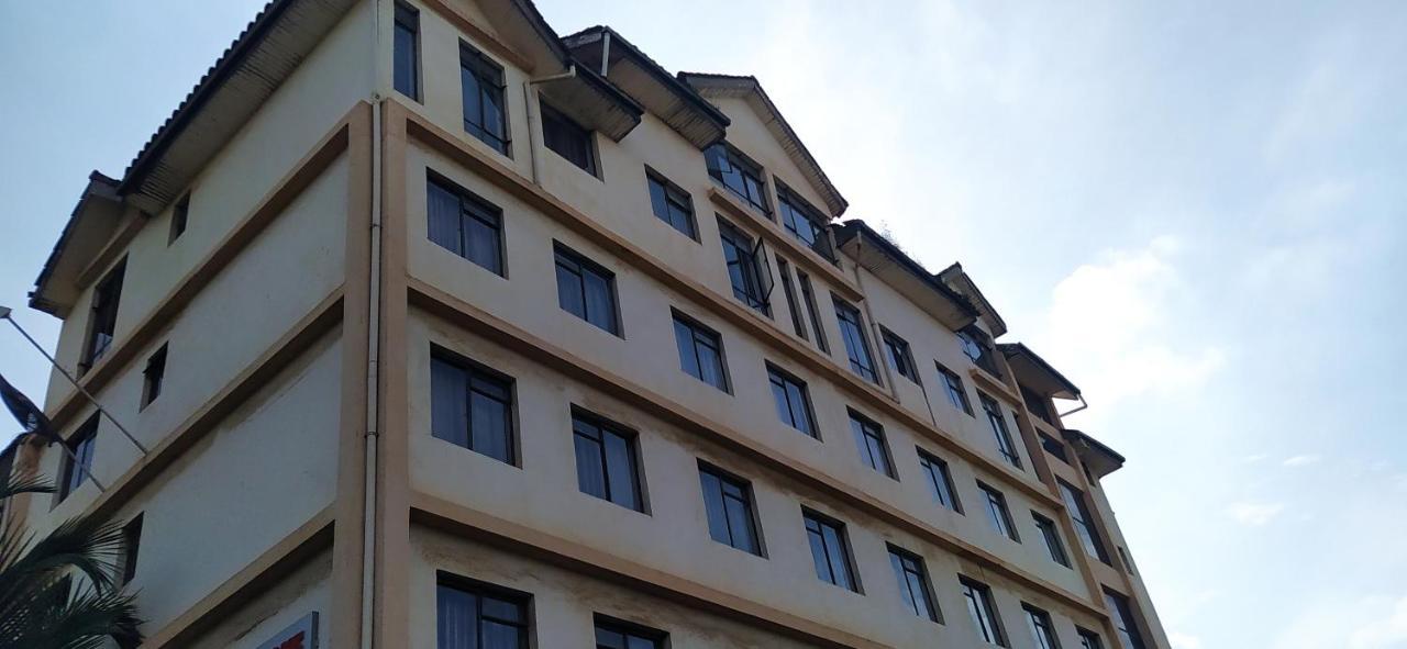 Plus254 Hotel Nairobi Esterno foto