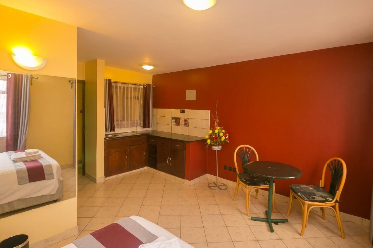 Plus254 Hotel Nairobi Esterno foto